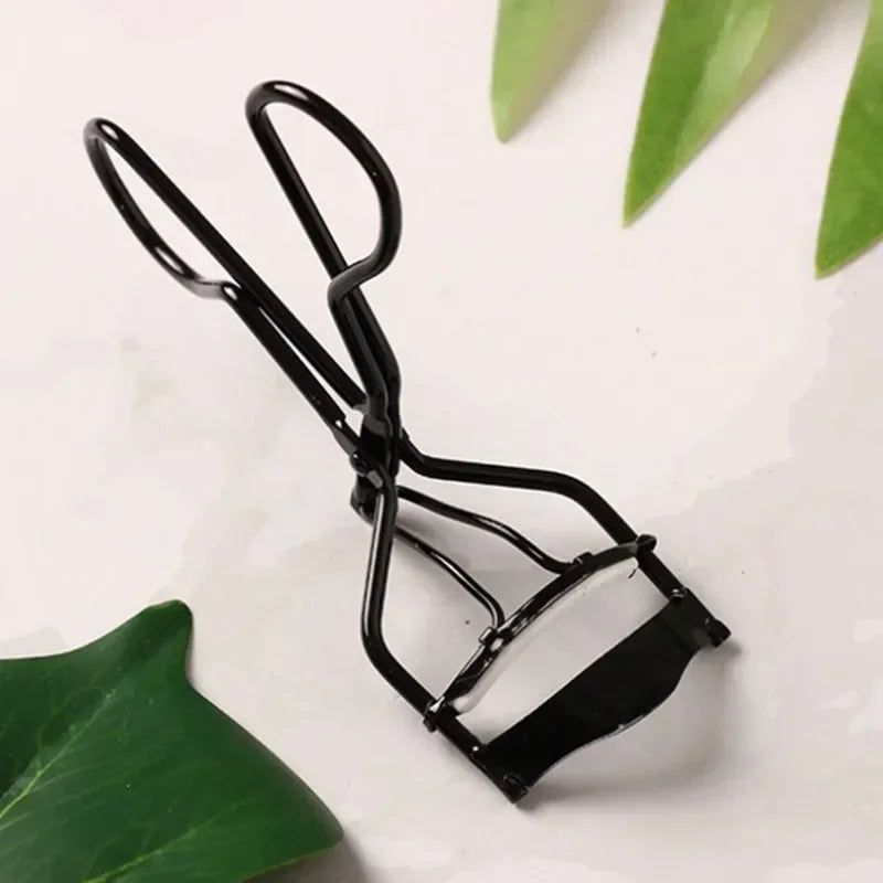 Professional Woman Eyelash Curler